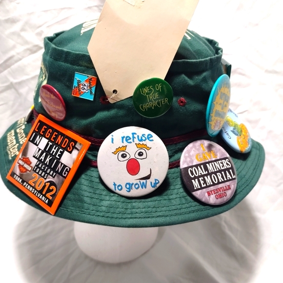 GENUINE ANTIQUE PERSON Novelty Bucket Hat with 18 Pins - Size: Large - Picture 4 of 10